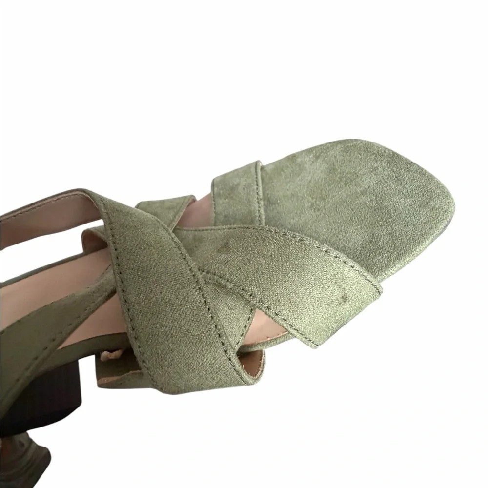 Ann‎ Taylor Green Block Heel Sandals